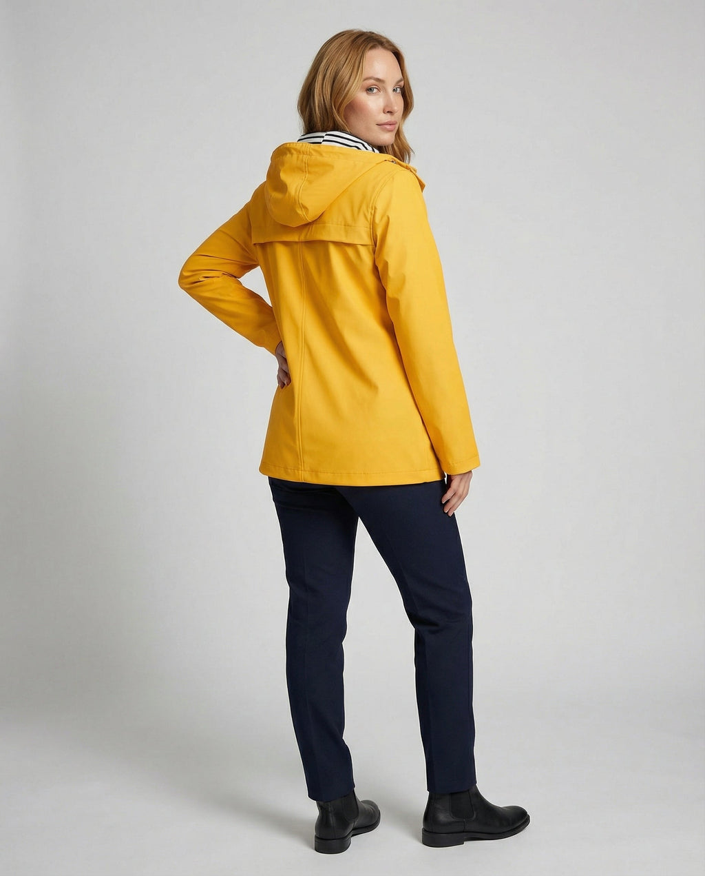 All-weather women's jacket waterproof