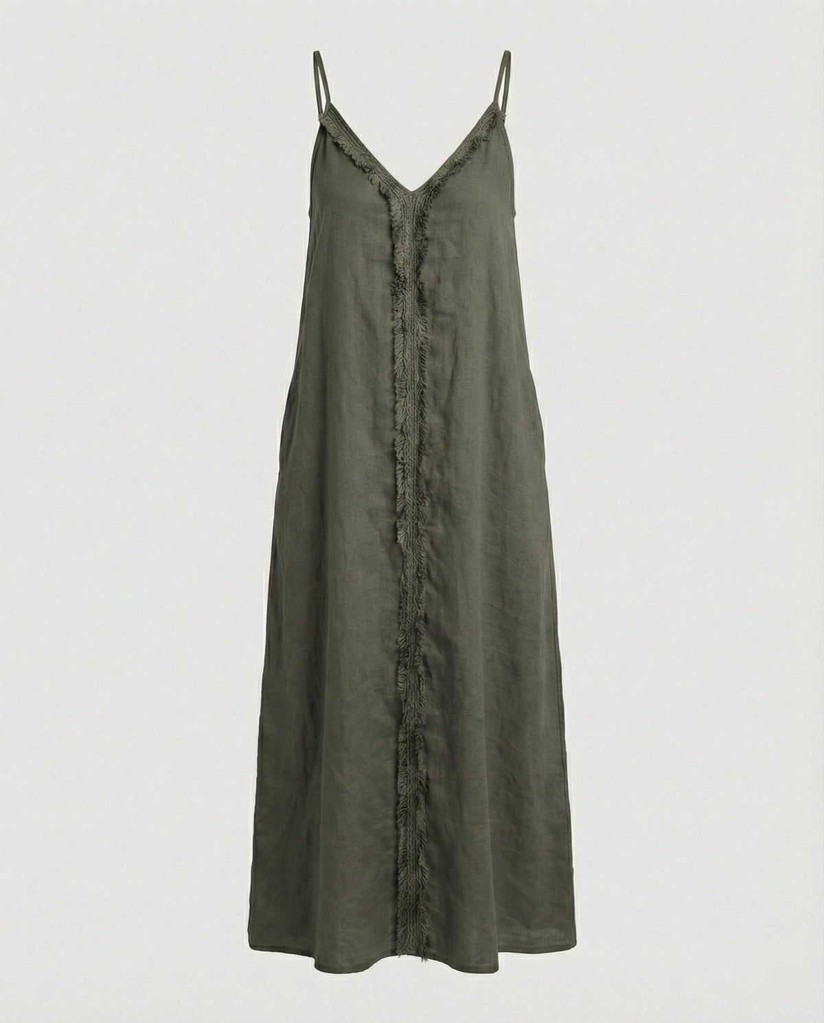Women’s maxi dress with casual V-neckline and side pockets