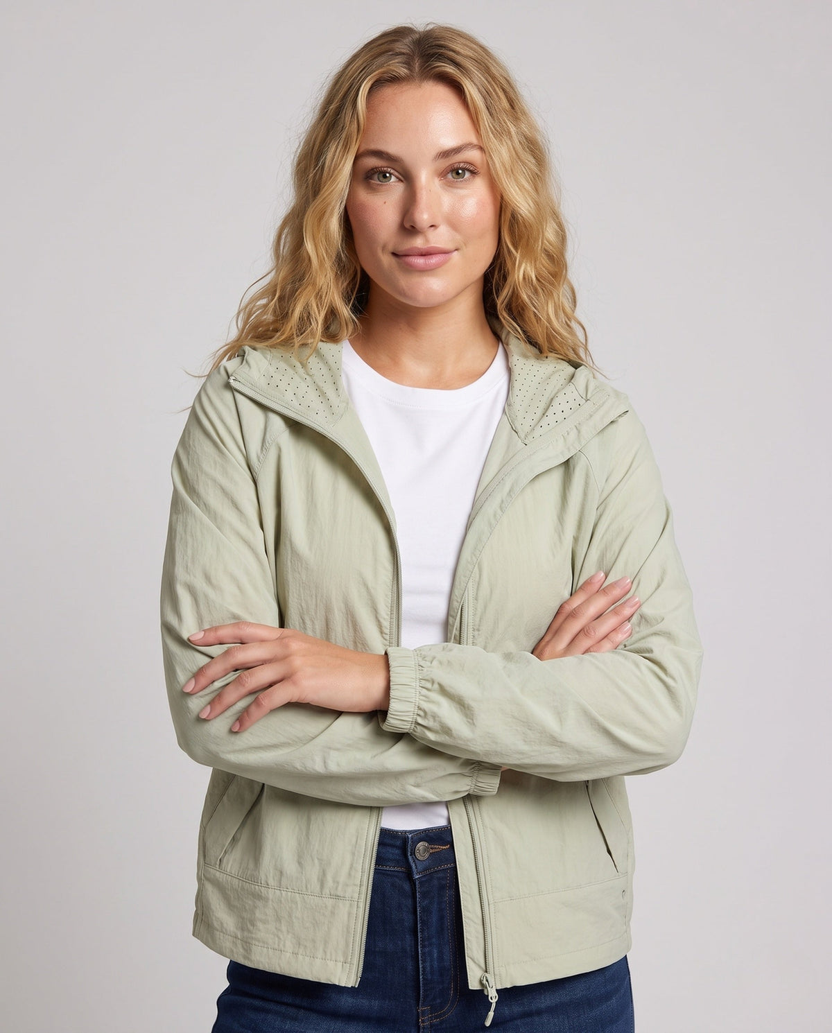 Women's lightweight protective jacket with UV protection and breathable properties All Fashion - upper body view