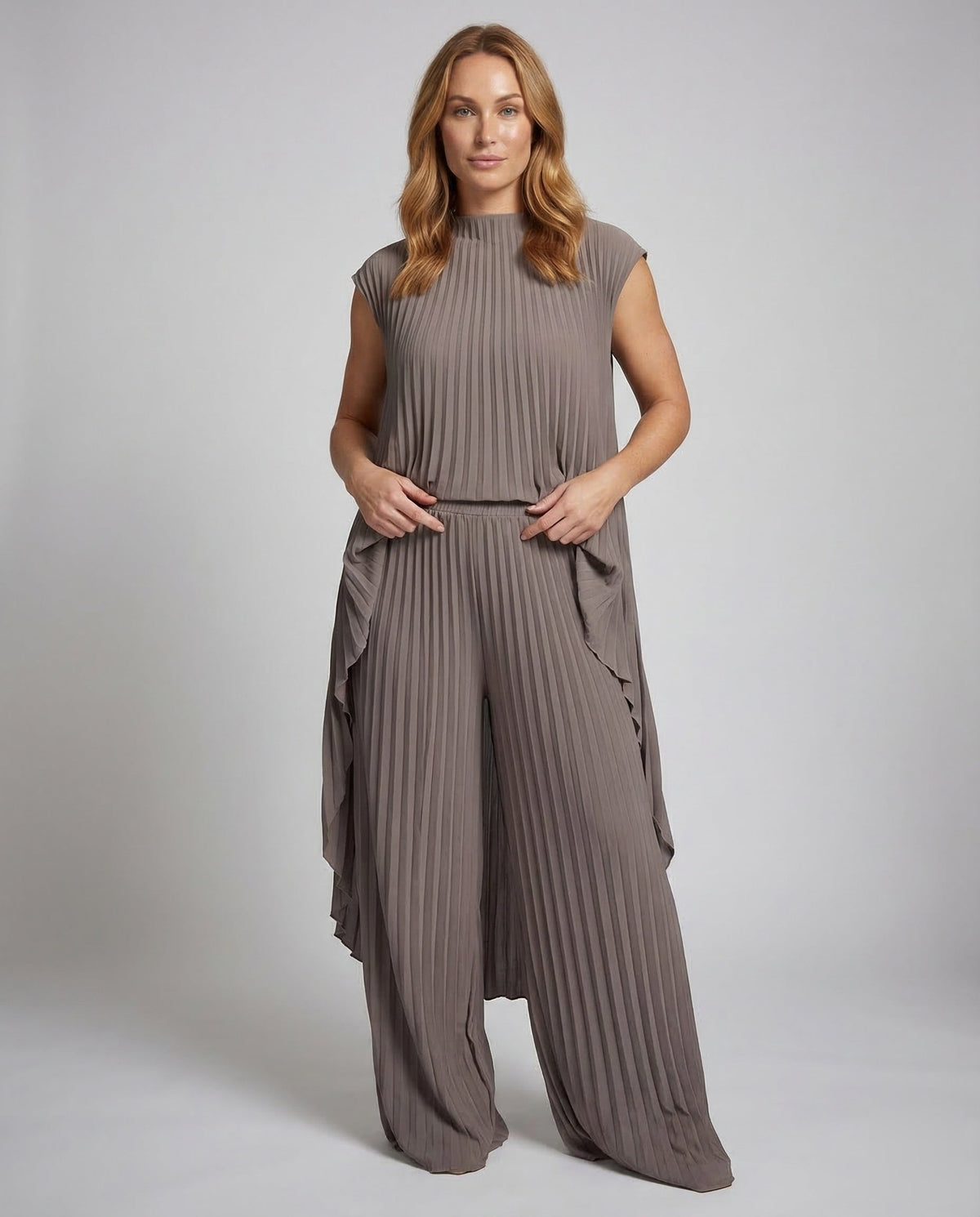 Women's Two-Piece Set Pleated - front view
